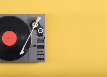 A Look At The Reasons Why Vinyl Has Regained Popularity